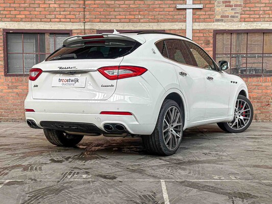 Maserati Levante SQ4 3.0 V6 424pk 2017