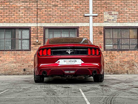 Ford Mustang 3.7 V6 300pk Coupé 2015