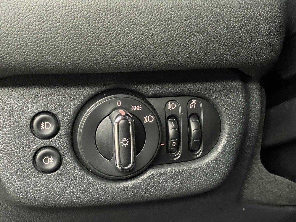 Mini Clubman 1.5 Cooper Business Edition 136pk 2019, ZJ-053-L