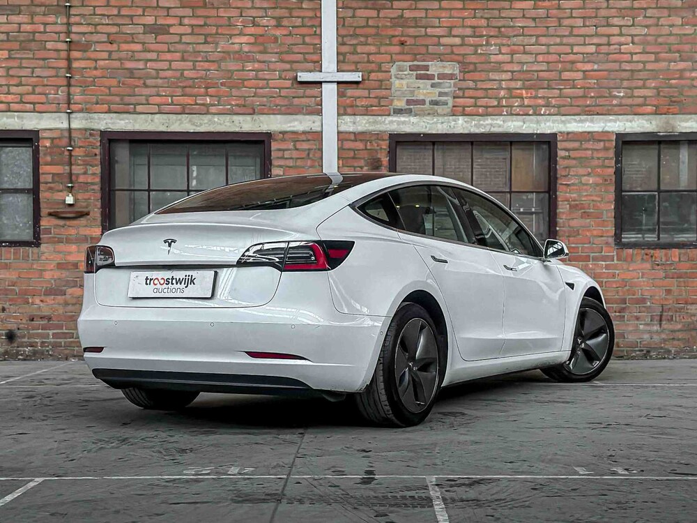 Tesla Model 3 Standard RWD Plus 60 kWh 238pk 2019, G-063-PJ