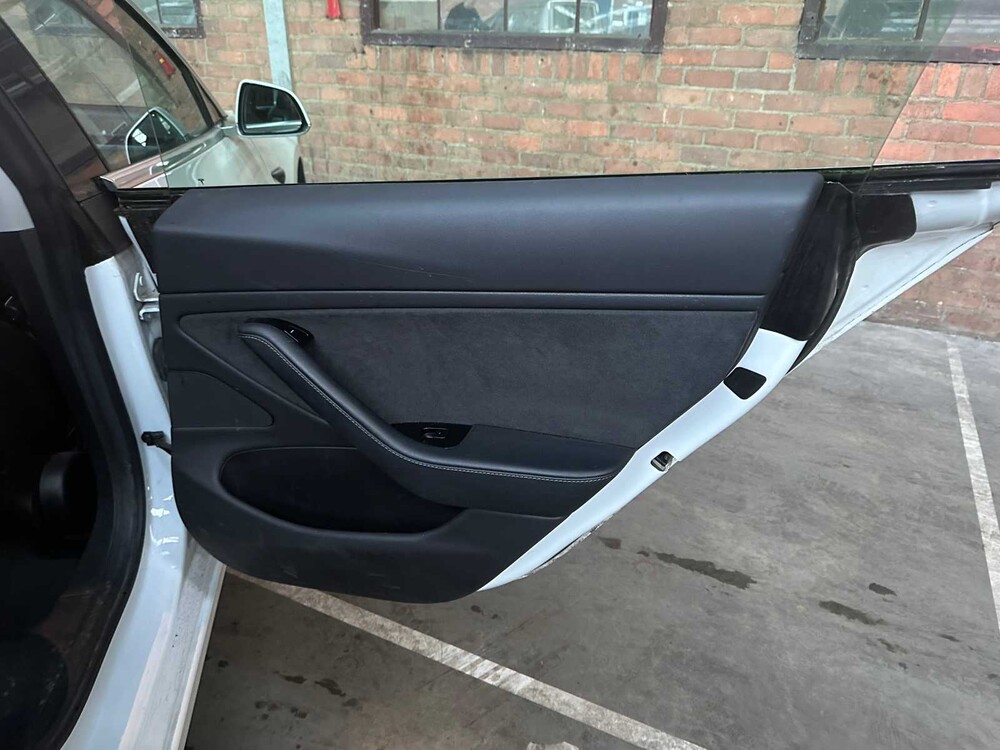 Tesla Model 3 Standard RWD Plus 60 kWh 238pk 2019, G-063-PJ