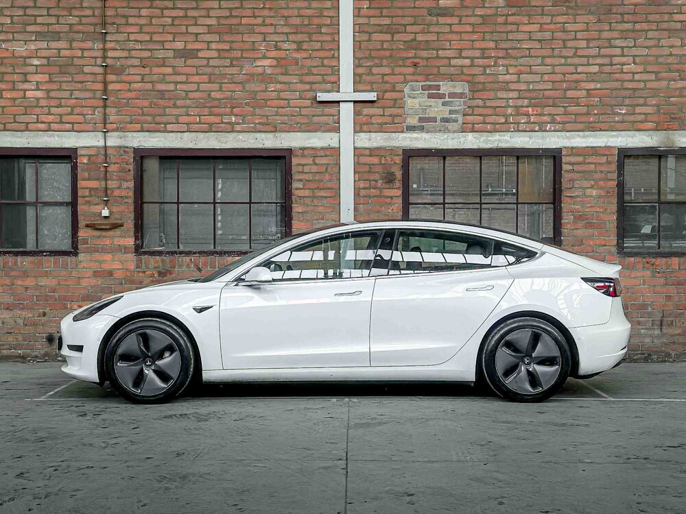Tesla Model 3 Standard RWD Plus 60 kWh 238pk 2019, G-063-PJ
