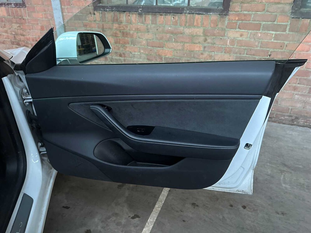 Tesla Model 3 Standard RWD Plus 60 kWh 238pk 2019, G-063-PJ