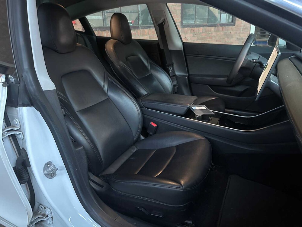 Tesla Model 3 Standard RWD Plus 60 kWh 238pk 2019, G-063-PJ