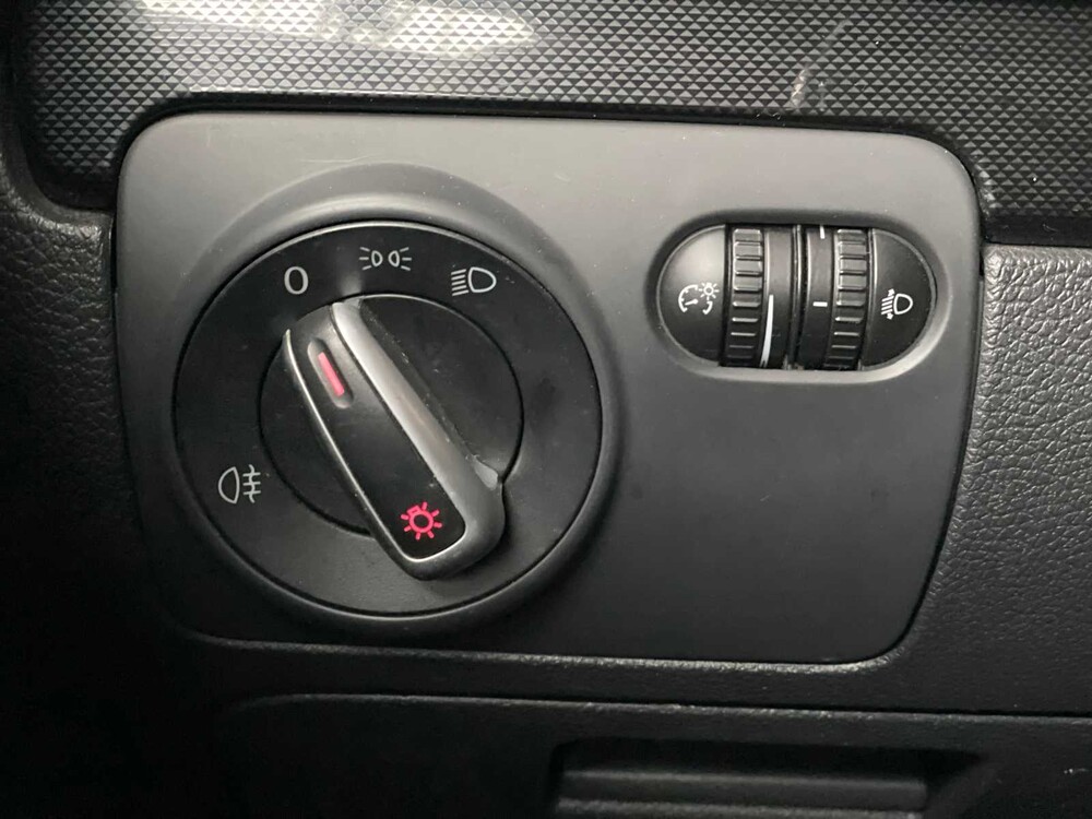 Volkswagen Golf 1.4 Trendline 80PS 2009, NJ-276-K