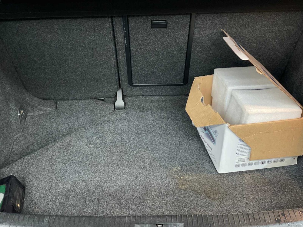 Volkswagen Golf 1.4 Trendline 80PS 2009, NJ-276-K