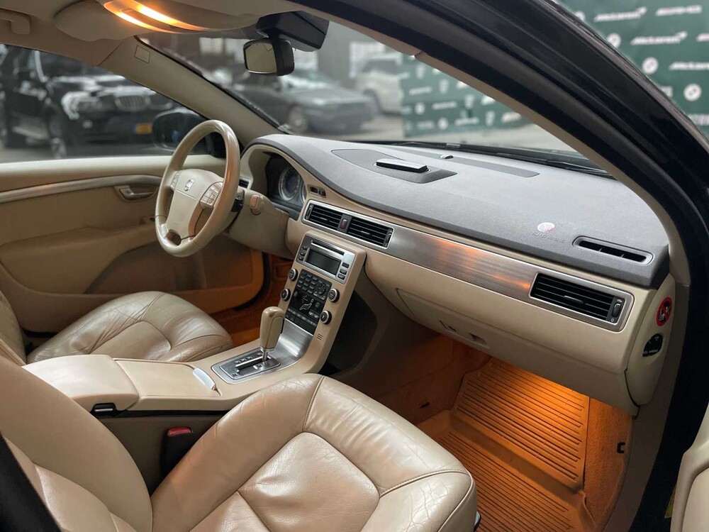 Volvo V70 3.0 T6 AWD Momentum 286PS 2007, X-718-KR