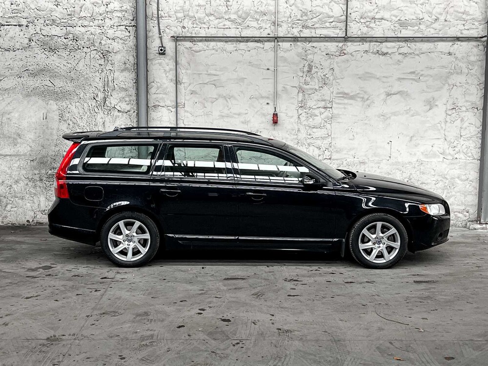 Volvo V70 3.0 T6 AWD Momentum 286PS 2007, X-718-KR