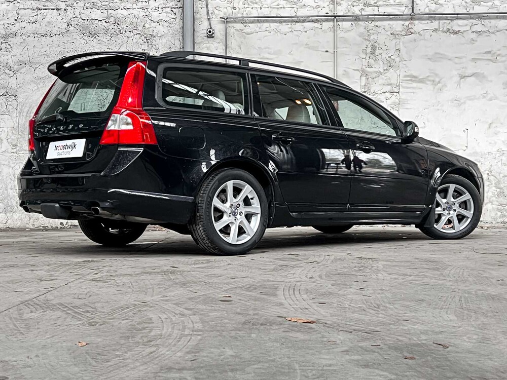 Volvo V70 3.0 T6 AWD Momentum 286PS 2007, X-718-KR