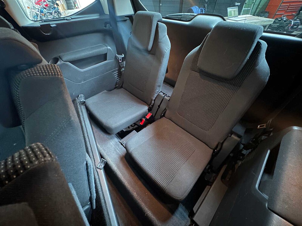 Peugeot 5008 1.6 THP Active 7p. 156PS 2012, 18-XVZ-7