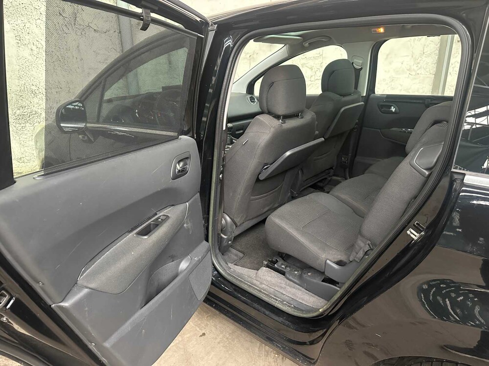 Peugeot 5008 1.6 THP Active 7p. 156PS 2012, 18-XVZ-7