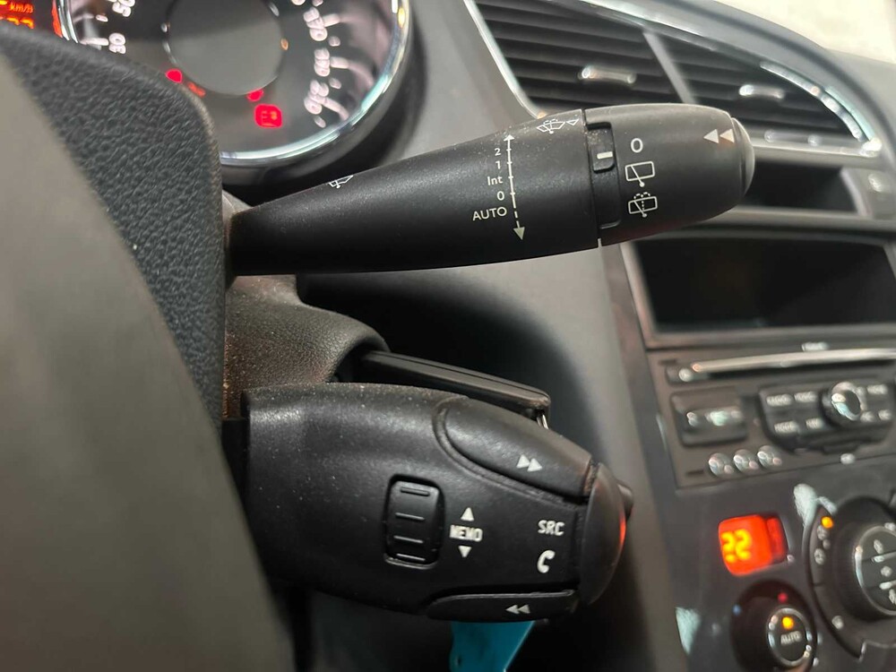 Peugeot 5008 1.6 THP Active 7p. 156PS 2012, 18-XVZ-7