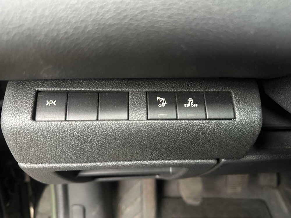 Peugeot 5008 1.6 THP Active 7p. 156PS 2012, 18-XVZ-7