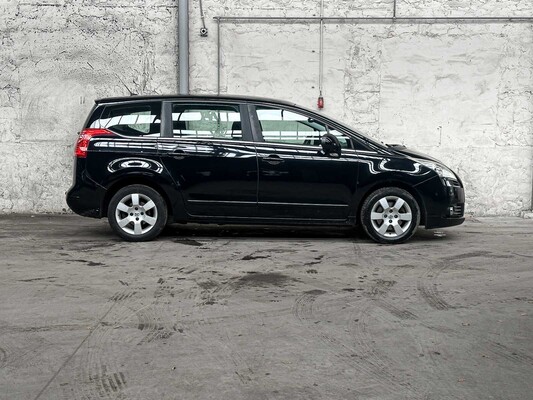 Peugeot 5008 1.6 THP Active 7p. 156hp 2012, 18-XVZ-7