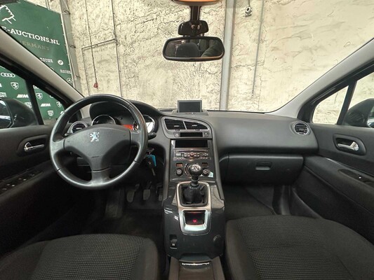 Peugeot 5008 1.6 THP Active 7p. 156hp 2012, 18-XVZ-7