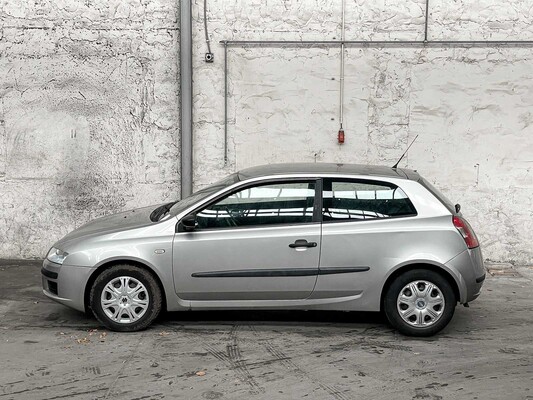 Fiat Stilo 1.2-16V Active 80hp 2003, 76-NK-LB