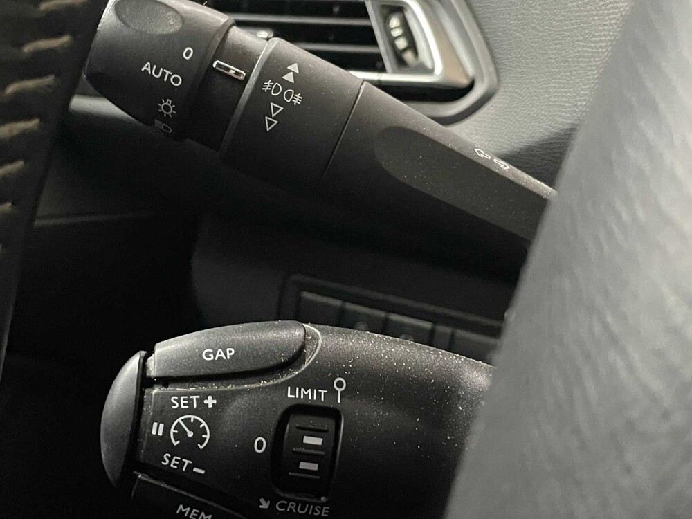 Peugeot 308 1.5 BlueHDi Blue Lease Premium 131PS 2019, XG-692-V