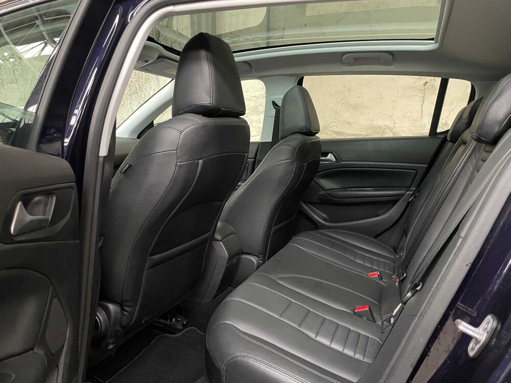 Peugeot 308 1.5 BlueHDi Blue Lease Premium 131PS 2019, XG-692-V