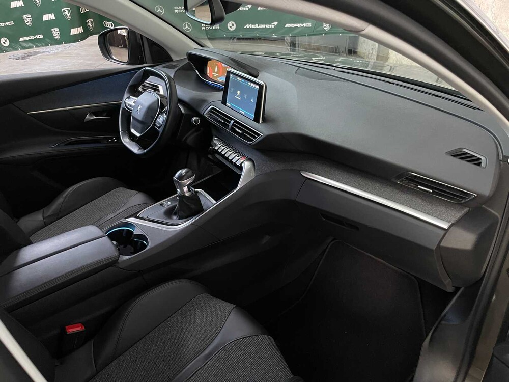 Peugeot 5008 1.2 PT BL. Premium 131PS 2020, H-094-HS