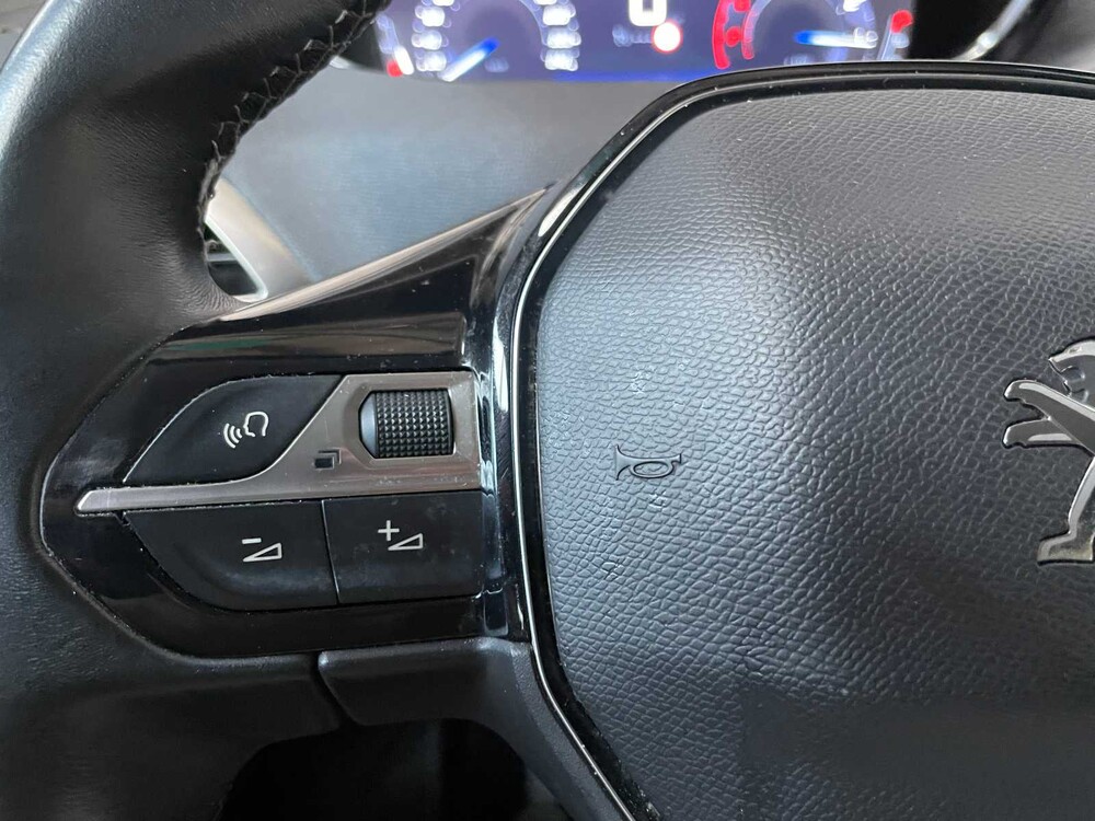 Peugeot 5008 1.2 PT BL. Premium 131PS 2020, H-094-HS