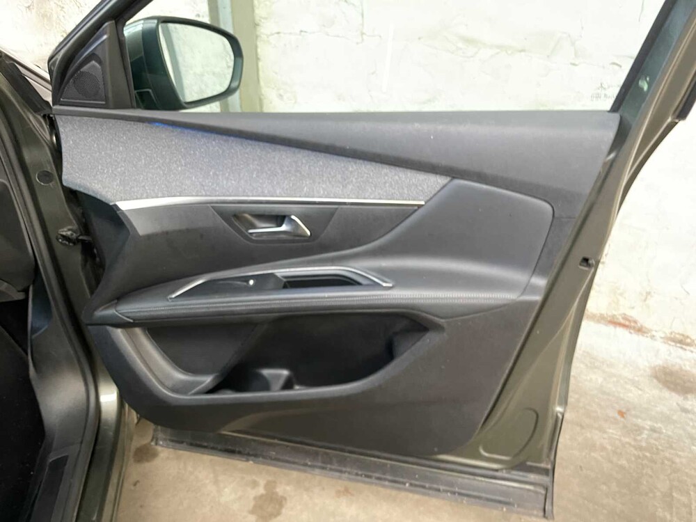 Peugeot 5008 1.2 PT BL. Premium 131PS 2020, H-094-HS