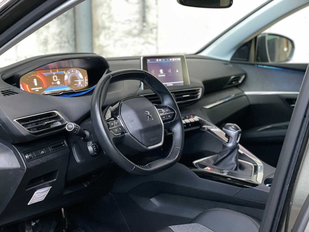 Peugeot 5008 1.2 PT BL. Premium 131PS 2020, H-094-HS