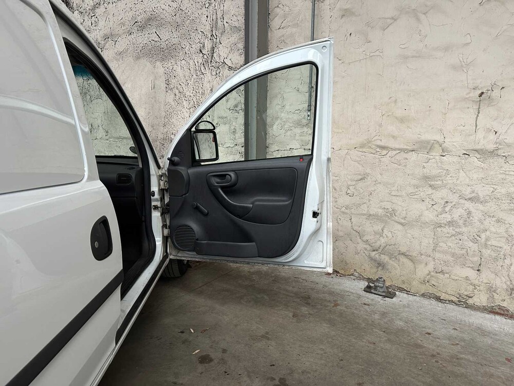 Opel Combo 1.3 CDTi Base 75PS 2011, 9-VPG-56