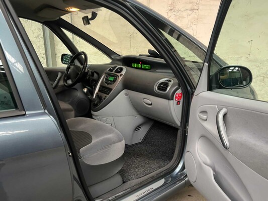 Citroen Xsara Picasso 1.6i-16V Caractère 109hp 2006, 92-TF-DL