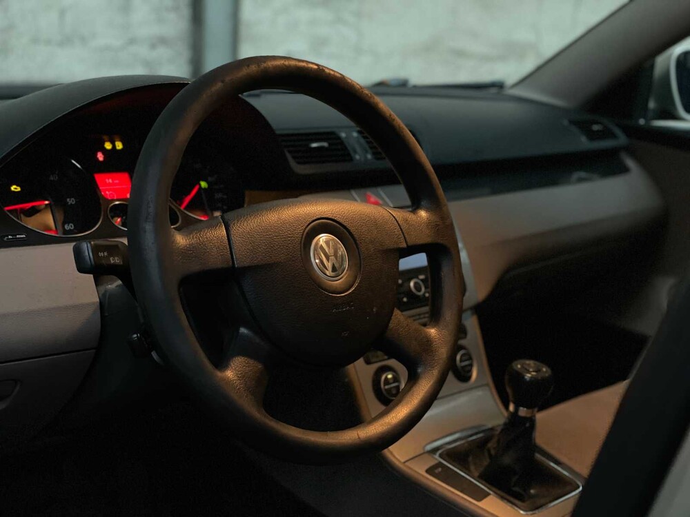 Volkswagen Passat Variant 2.0 TDI Comfortline 140PS 2006 (Original-NL), 83-SR-SX