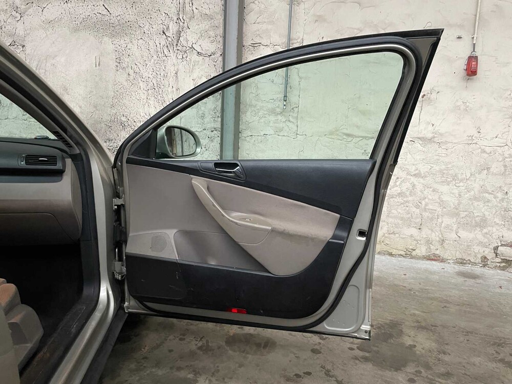 Volkswagen Passat Variant 2.0 TDI Comfortline 140PS 2006 (Original-NL), 83-SR-SX