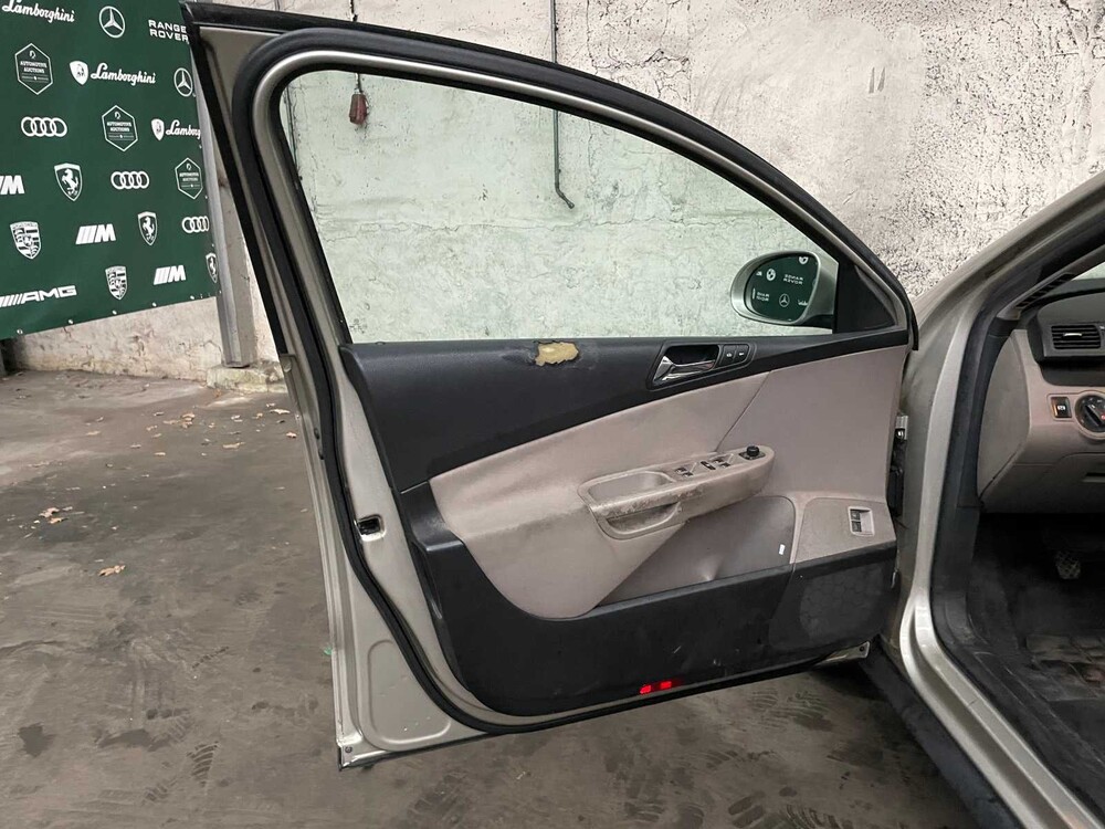 Volkswagen Passat Variant 2.0 TDI Comfortline 140PS 2006 (Original-NL), 83-SR-SX