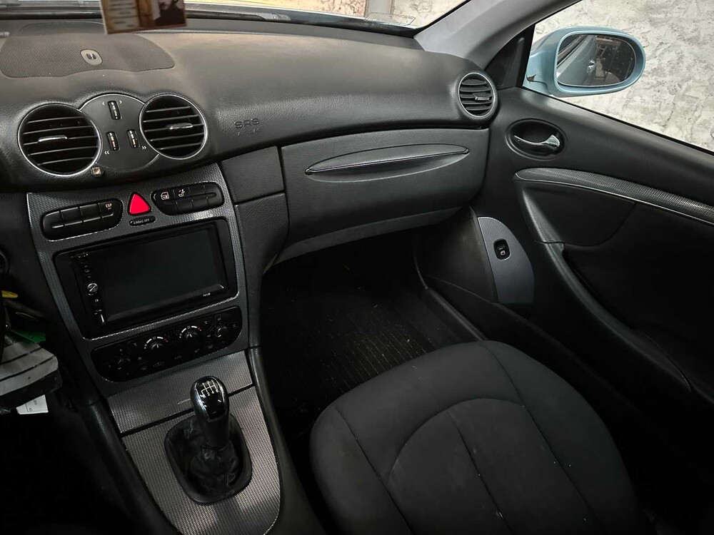 Mercedes-Benz CLK-Klasse Coupé 240 Avantgarde 170PS 2002, L-564-PN