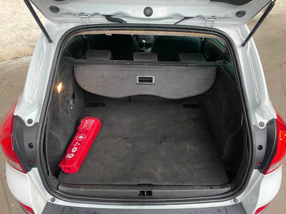 Renault Clio Kombi 1.2-16V Authentique 75PS 2011 (Original-NL), 06-RFL-1