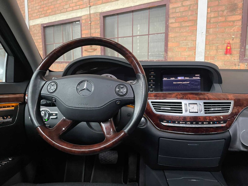 Mercedes-Benz S500 Prestige Plus 5.5 V8 W221 387PS 2006, 76-SK-HB Youngtimer