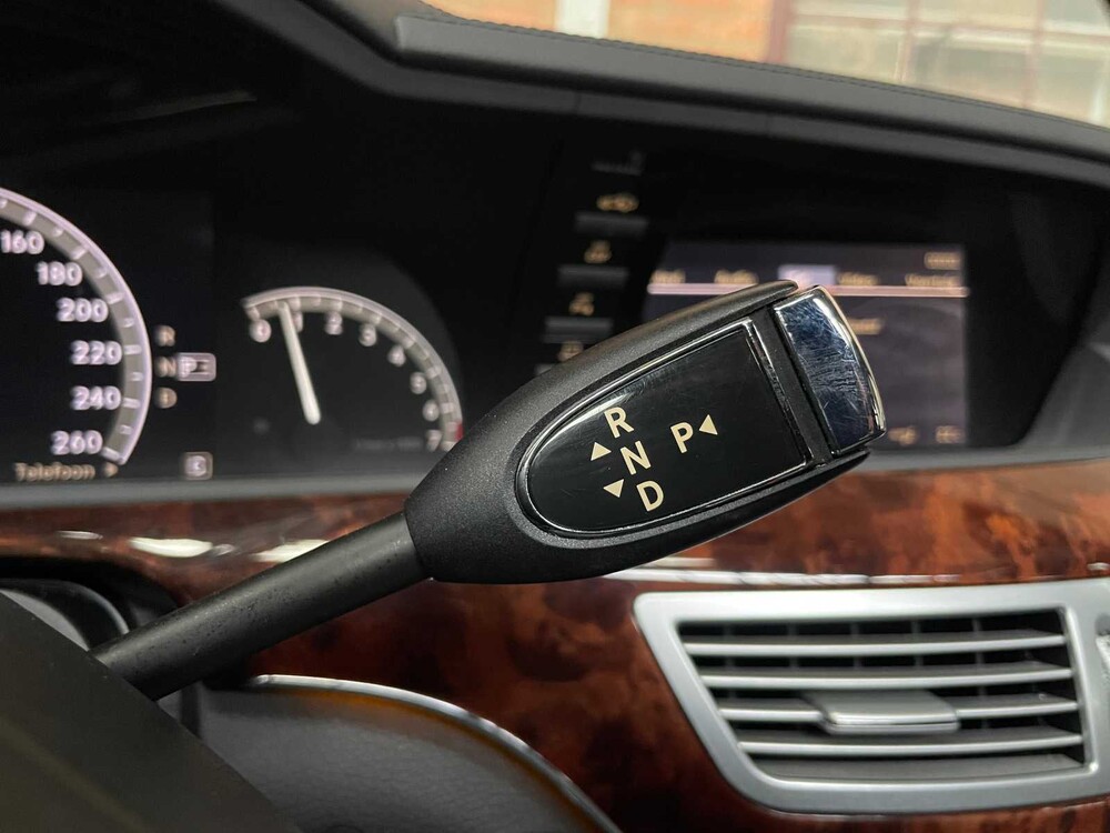 Mercedes-Benz S500 Prestige Plus 5.5 V8 W221 387PS 2006, 76-SK-HB Youngtimer