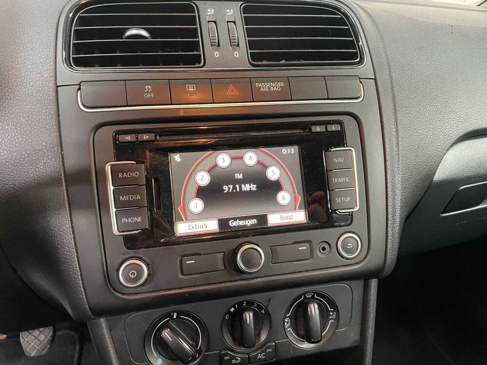  Volkswagen Polo 1.2 Easyline 60hp 2011, 12-SLR-6