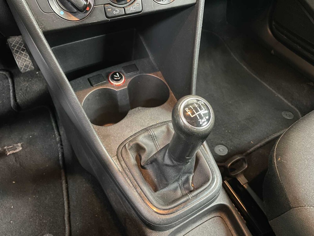  Volkswagen Polo 1.2 Easyline 60hp 2011, 12-SLR-6