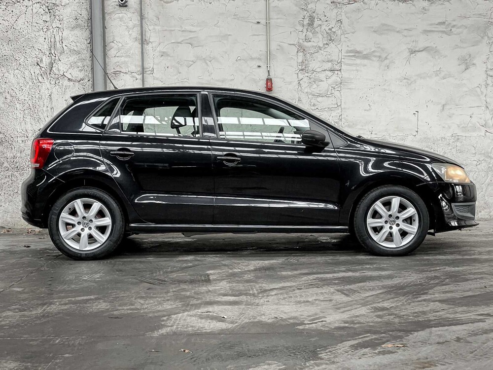  Volkswagen Polo 1.2 Easyline 60hp 2011, 12-SLR-6