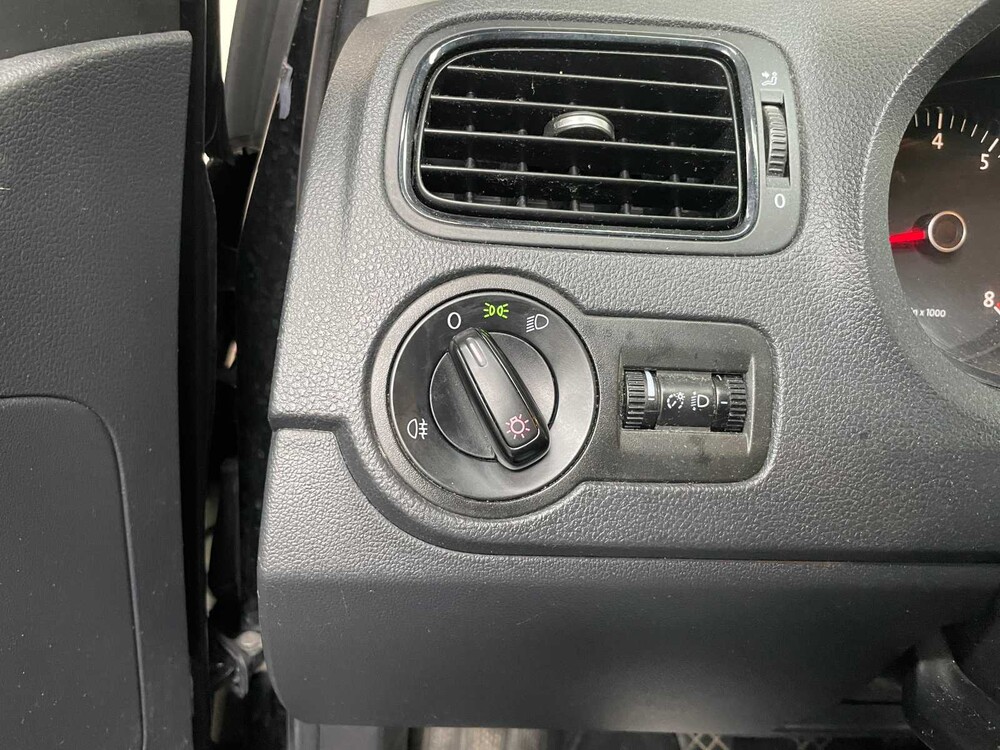  Volkswagen Polo 1.2 Easyline 60hp 2011, 12-SLR-6