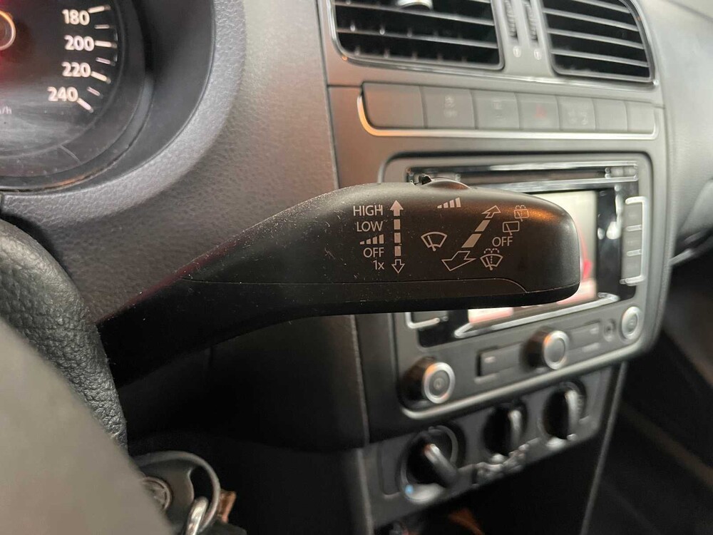  Volkswagen Polo 1.2 Easyline 60hp 2011, 12-SLR-6