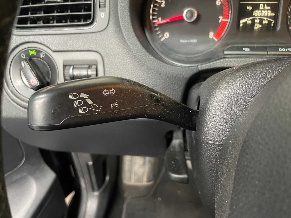  Volkswagen Polo 1.2 Easyline 60hp 2011, 12-SLR-6