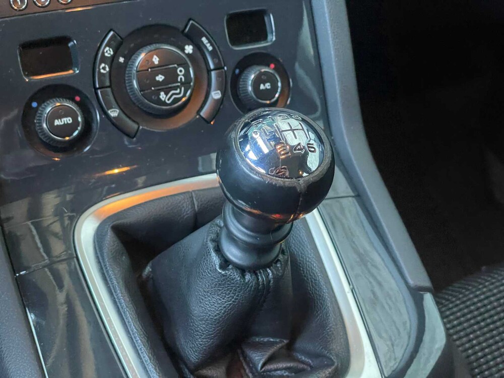 Peugeot 5008 1.6 THP Active 5p. 156PS 2014, 6-TLR-63