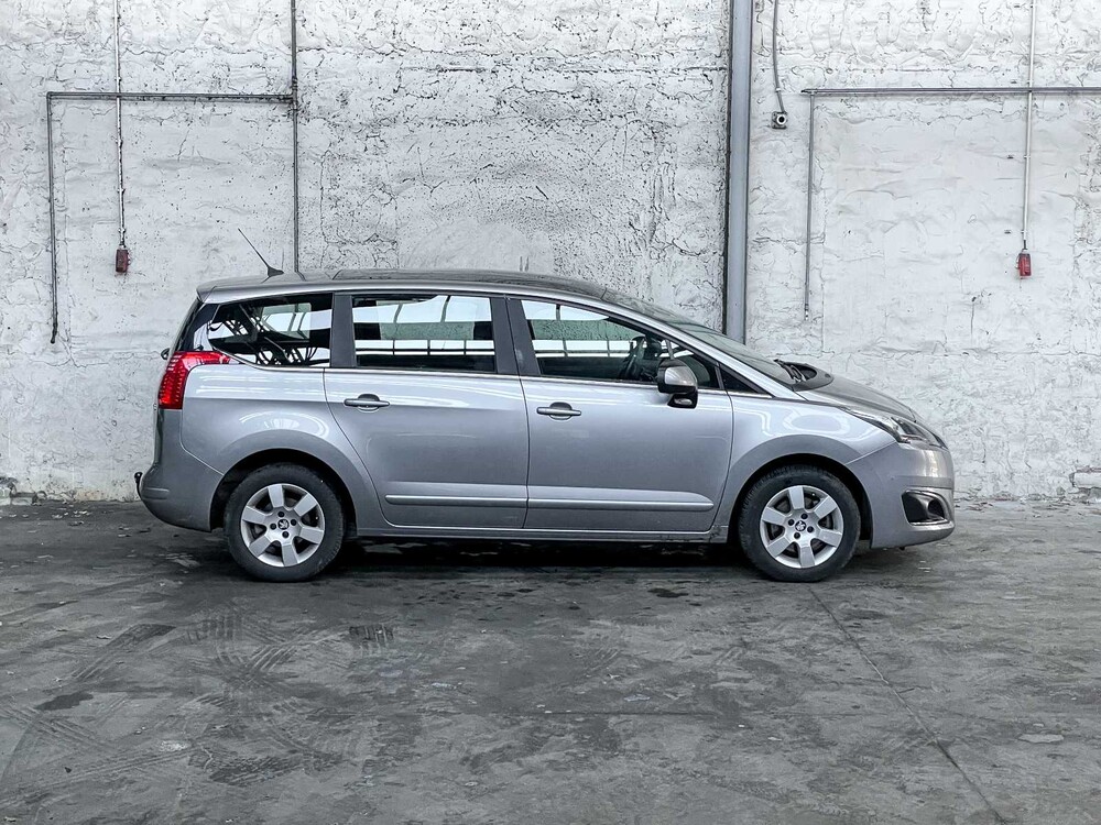 Peugeot 5008 1.6 THP Active 5p. 156PS 2014, 6-TLR-63
