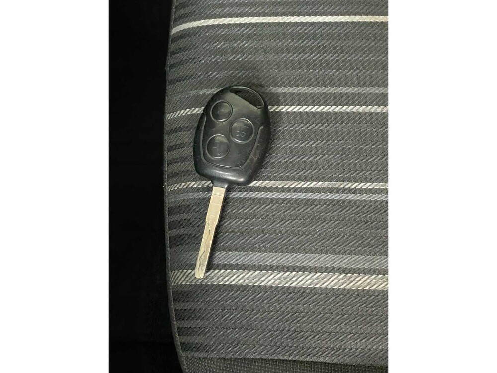  Ford Focus 1.6 Trend 101hp 2008, ZR-800-N