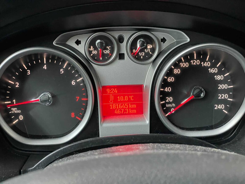  Ford Focus 1.6 Trend 101hp 2008, ZR-800-N