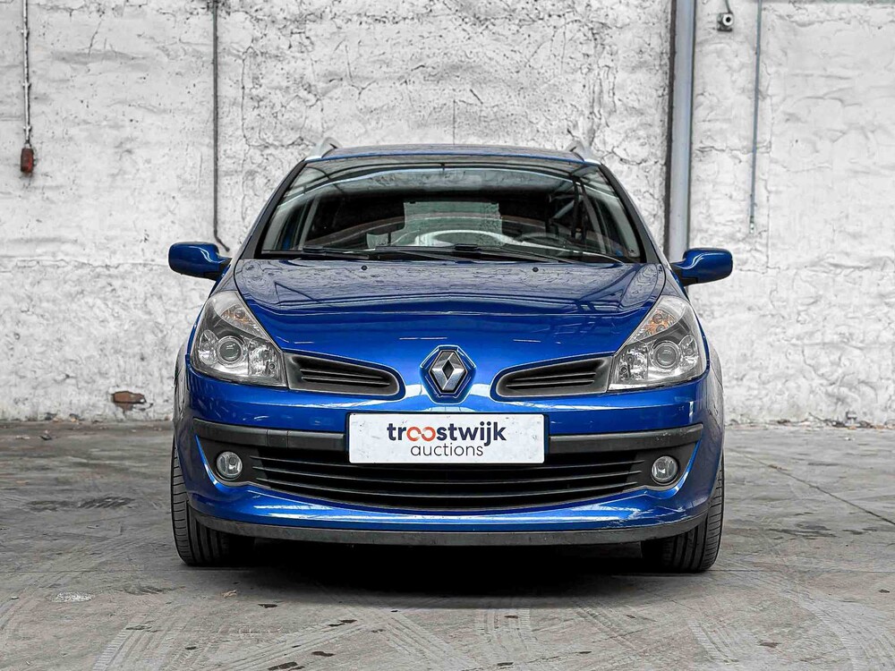 Renault Clio Estate 1.6-16V Dynamique 111hp 2008