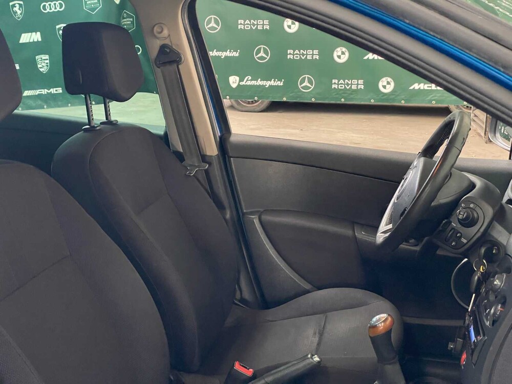 Renault Clio Estate 1.6-16V Dynamique 111hp 2008