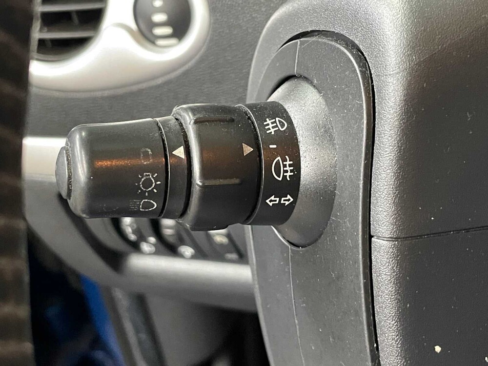 Renault Clio Estate 1.6-16V Dynamique 111hp 2008