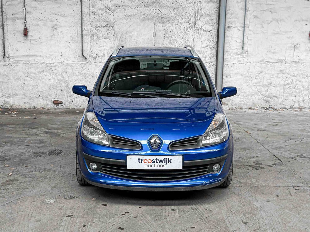 Renault Clio Estate 1.6-16V Dynamique 111hp 2008