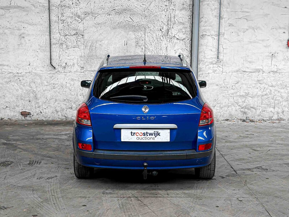 Renault Clio Estate 1.6-16V Dynamique 111hp 2008